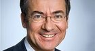 Minster Verhagen verbiedt WhatsApp-heffing