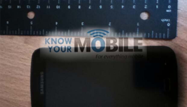 Samsung Galaxy S3 langs de meetlat gelegd