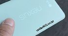 Mintblauwe Google Nexus 5X op de gevoelige plaat