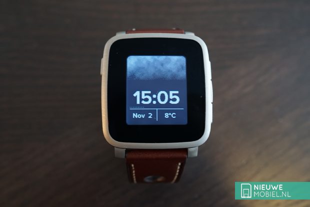 Pebble Time Steel display