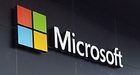 Microsoft ziet Lumia-verkopen halveren