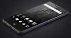 Afbeelding toont waterdichte BlackBerry Motion zonder toetsenbord