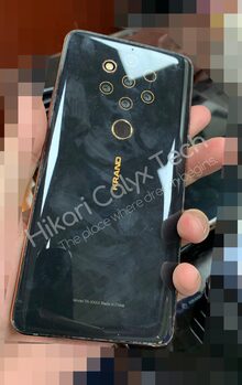 Dat is interessant! HMD Global testte de Nokia 9 PureView met vingerafdrukscanner achterop ipv in het scherm. Zo blijkt uit dit prototype.
/Via @Hikari_Calyx