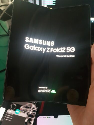 Hands-on pictures show Samsung Galaxy Z Fold2 5G - NewMobile