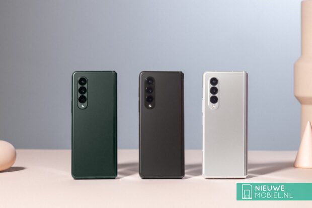 Samsung Galaxy Z Fold 3 in Phantom Green, Phantom Black en Phantom Silver