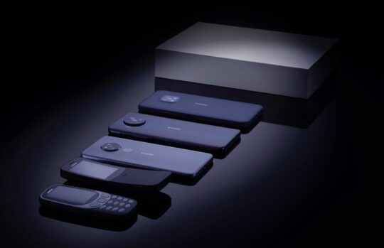 Altijd leuk, nieuwe mobieltjes! Of is dit een tablet? 6 oktober komt Nokia met iets nieuws.
