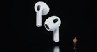Apple anuncia los AirPods 3 resistentes al sudor y con audio espacial
