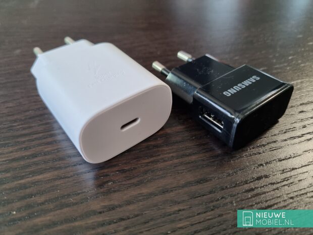 Samsung new and old travel adaptor