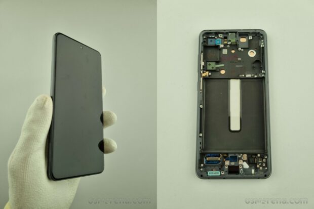 Samsung Galaxy S21 FE internals