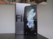 Samsung Galaxy Z Flip4 Review