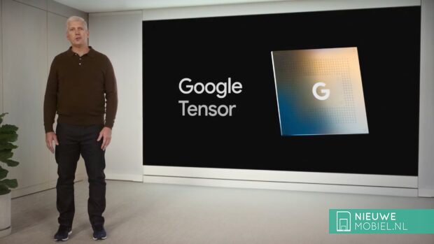 Google SVP Rick Osterloh showing off the Tensor chipset