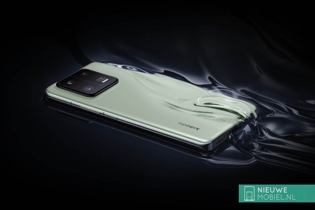 IP68 waterproof Xiaomi 13 Pro in a green finish