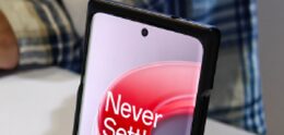 OnePlus toont gecamoufleerde OnePlus 12 met 2K Oriental Screen