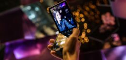 Samsung denies rumours of cheap foldable