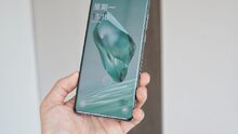 Le OnePlus 12 photographié en chair et en os