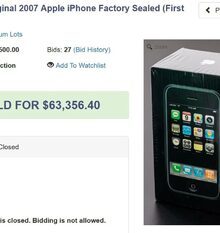 Di solito i telefoni perdono valore. Non questo iPhone di prima generazione. Questo è stato venduto (nuovo in scatola) per 63.356,40 dollari.