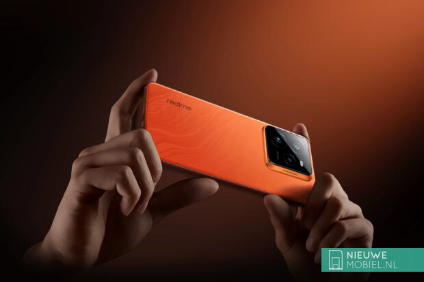 realme GT 7 Pro in Mars Orange