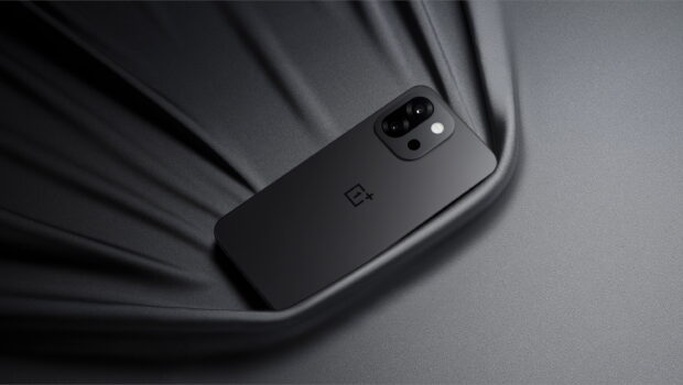 OnePlus 13T in Black OnePlus 13T in Black