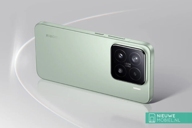Xiaomi 15 in Green Xiaomi 15 in Green