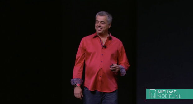 Apple Senior Vise President Services Eddy Cue during a keynote in 2015 Apple Senior Vise President Services Eddy Cue during a keynote in 2015