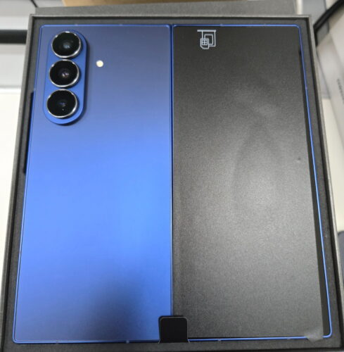 Samsung Galaxy Z Fold 7 Blue in real life via @Jukanlosreve
