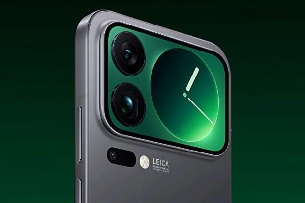 Xiaomi 17 Pro Max rear with secondary display via Weibo