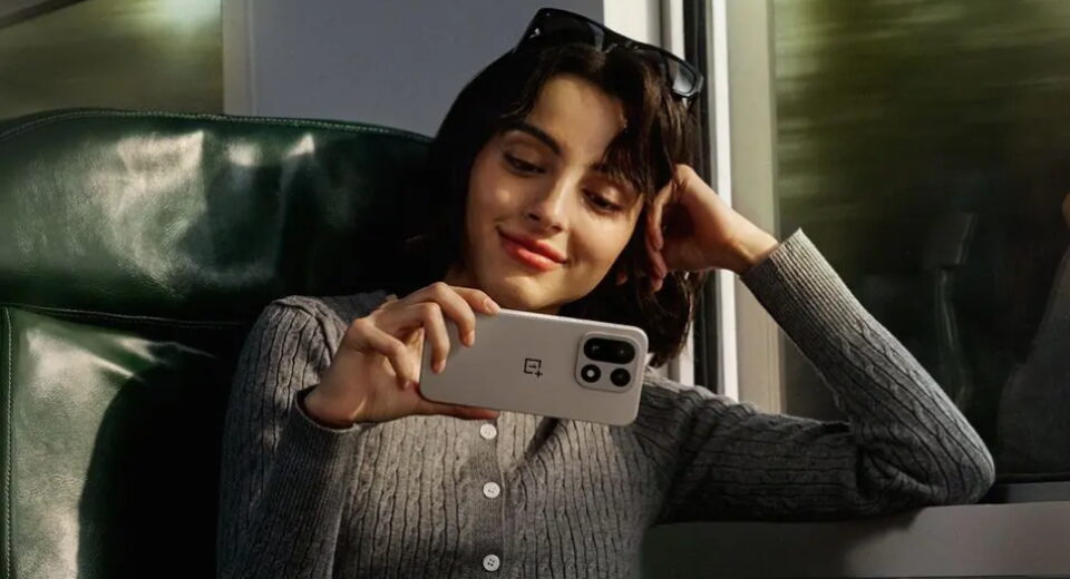 OnePlus 15 available now, costs €949