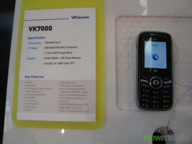 VK Mobile VK7000 01