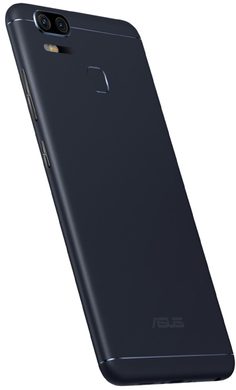 Asus Zenfone Zoom S svart bakside høyre side