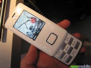 LG KG800 White Edition 03