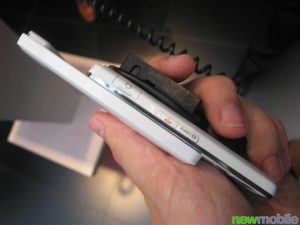 LG KG800 White Edition 04