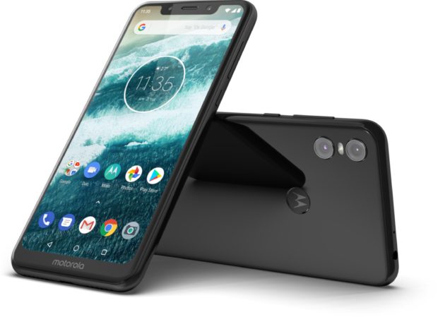 Motorola One black overview