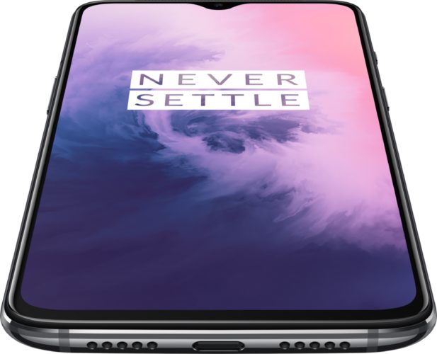 OnePlus 7 noir couverture en bas