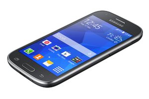 Samsung Galaxy Ace Style LTE schuin