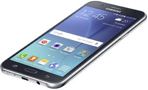 Samsung Galaxy J7 Duos black front right side bottom
